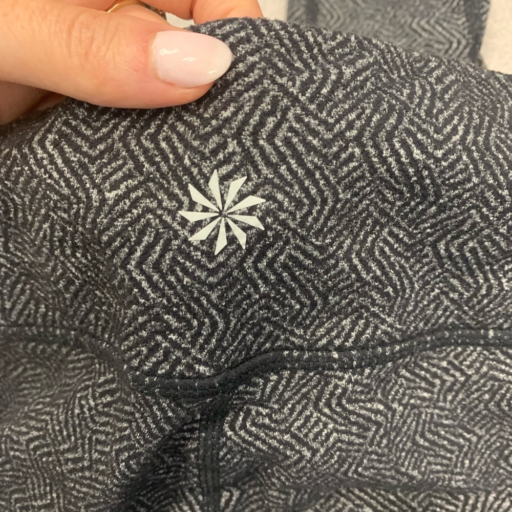 Athleta XS amazing leggings! 7/8 length 💕